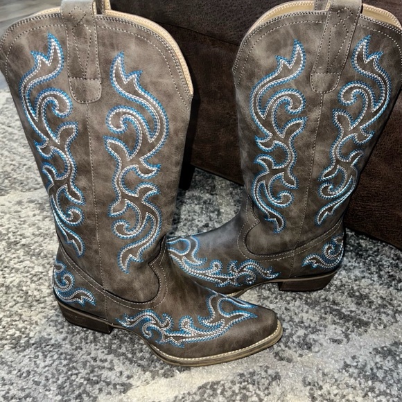 Rollda Cowboy boots size 9 New - Picture 2 of 5